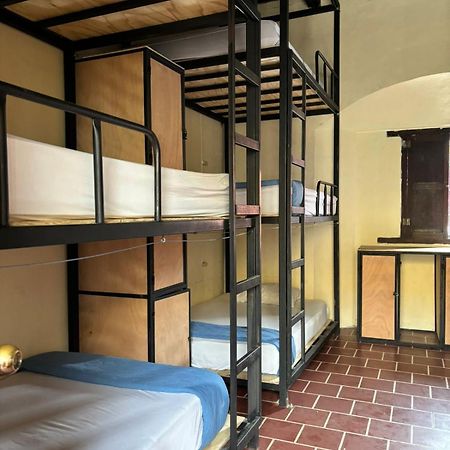 Volko Party Hostel Antigua Ngoại thất bức ảnh