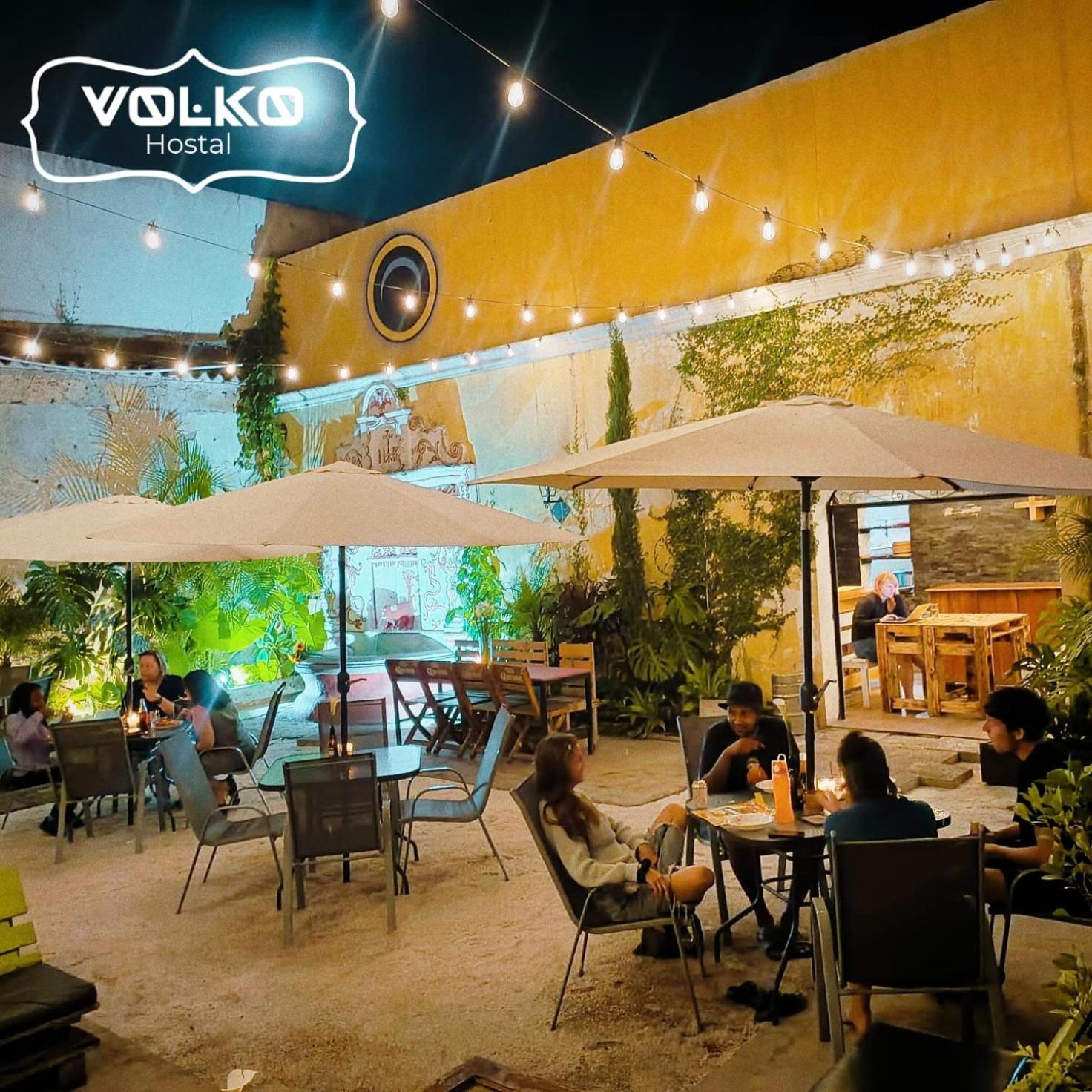 Volko Party Hostel Antigua Ngoại thất bức ảnh