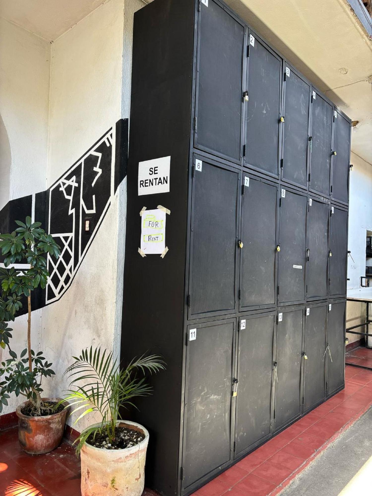 Volko Party Hostel Antigua Ngoại thất bức ảnh