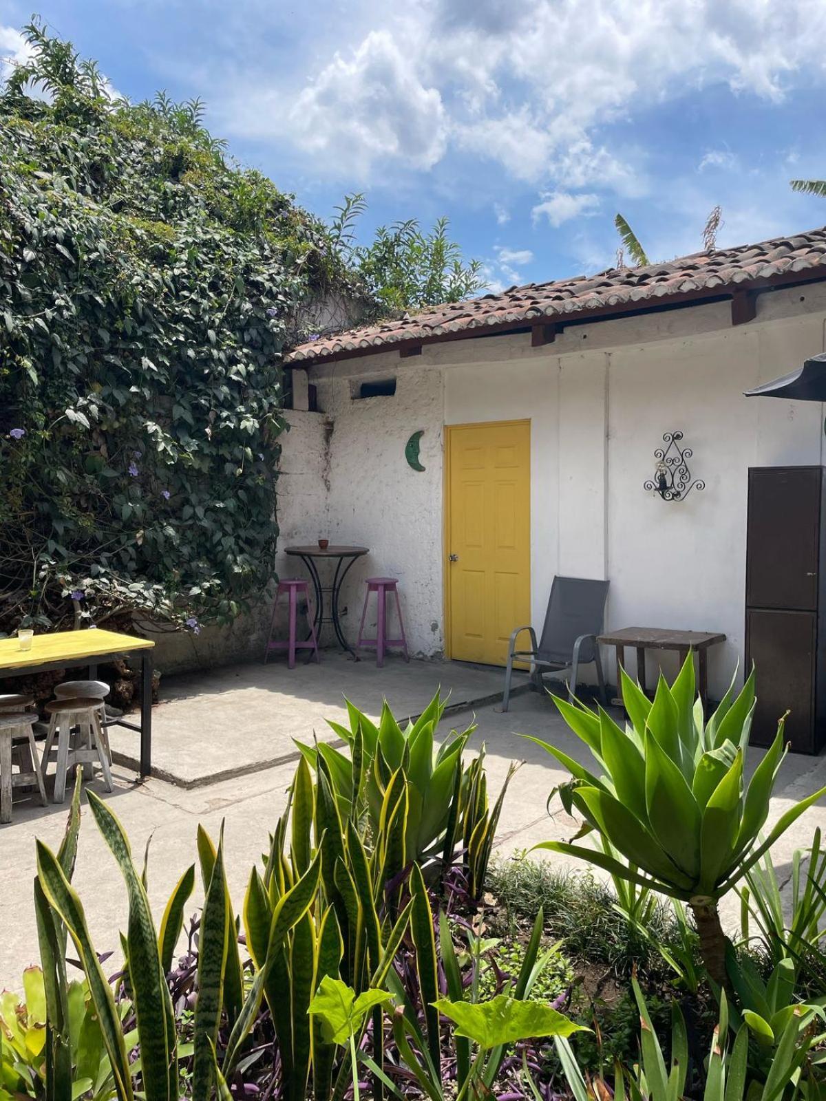 Volko Party Hostel Antigua Ngoại thất bức ảnh