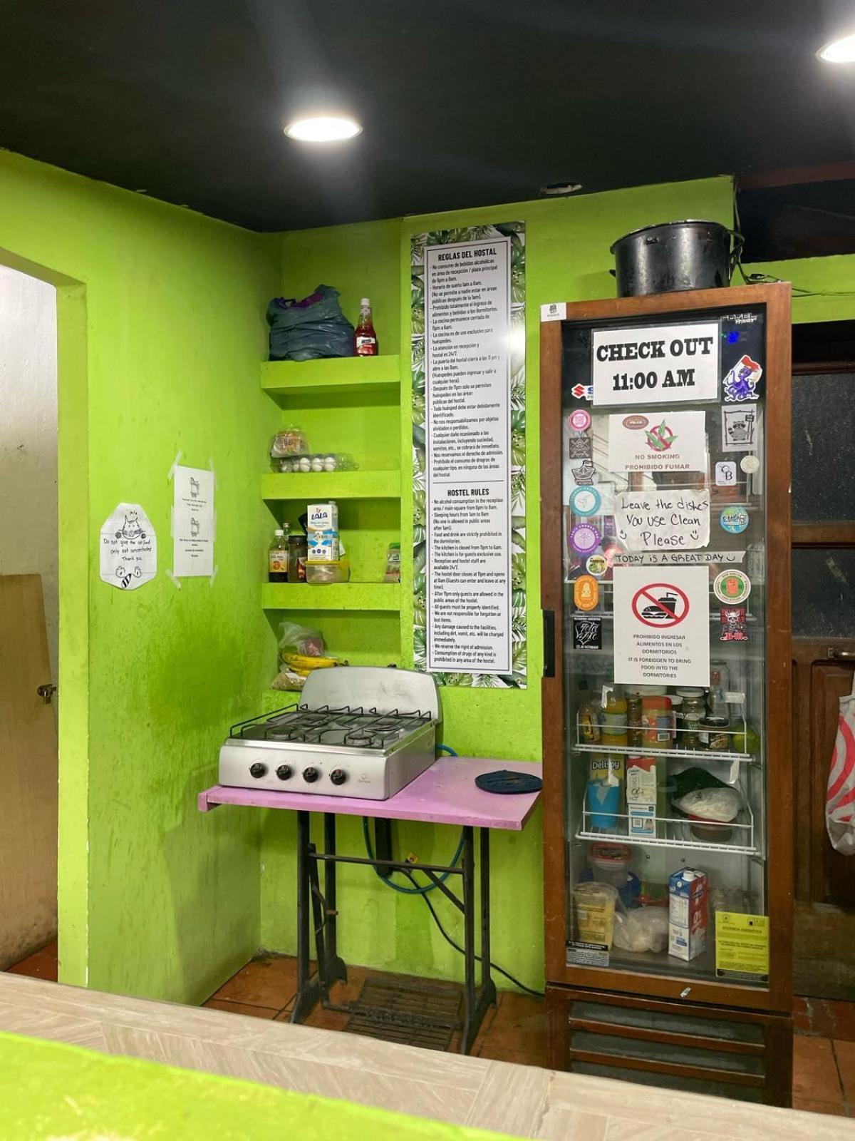 Volko Party Hostel Antigua Ngoại thất bức ảnh
