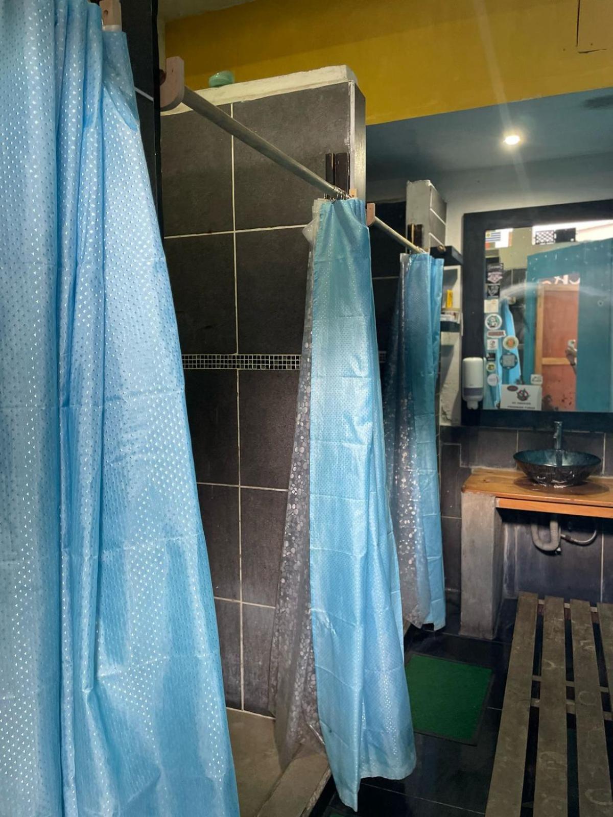 Volko Party Hostel Antigua Ngoại thất bức ảnh